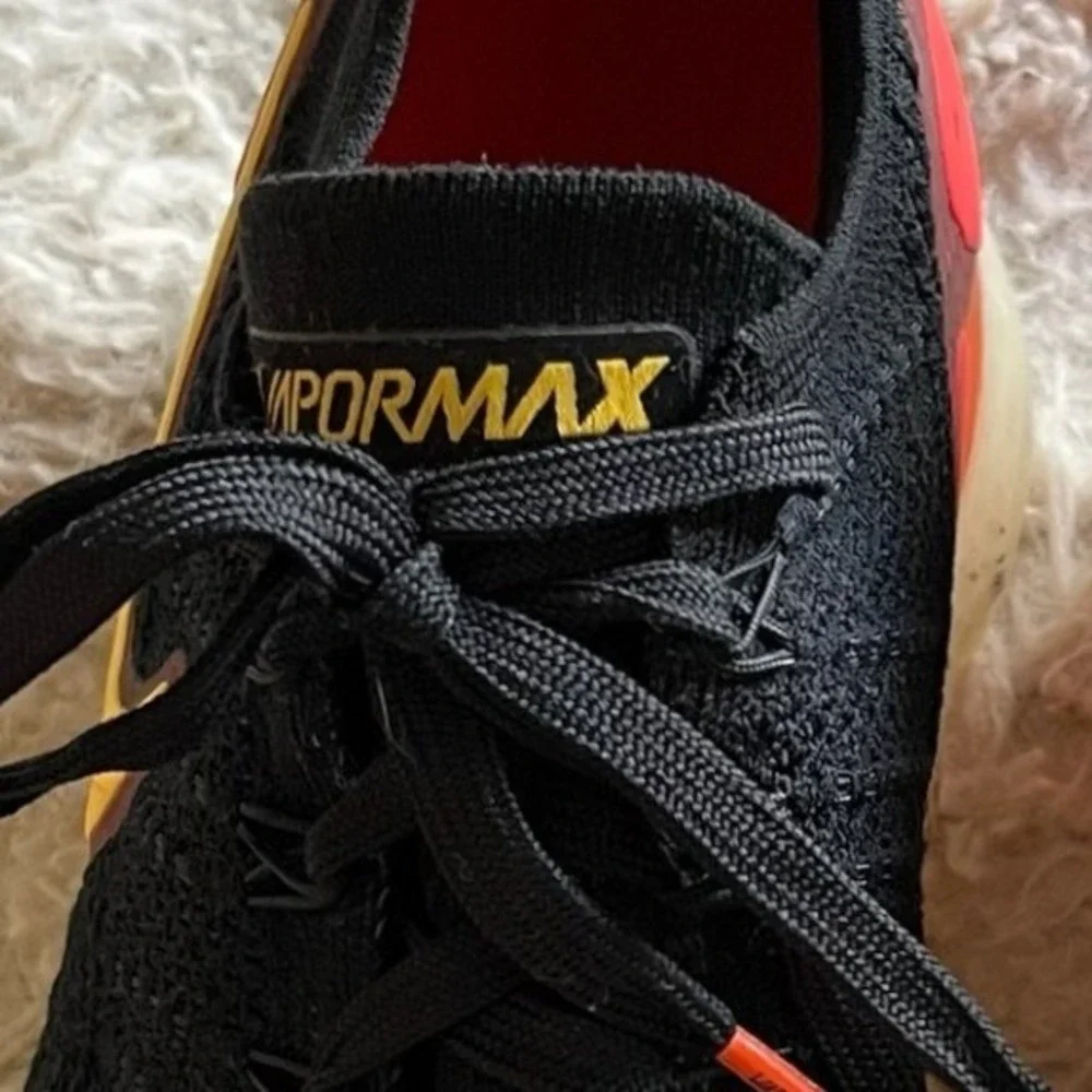 Nike Air VaporMax 2.0 Flyknit Black Laser Orange Crimson 942842-005 Mens Running